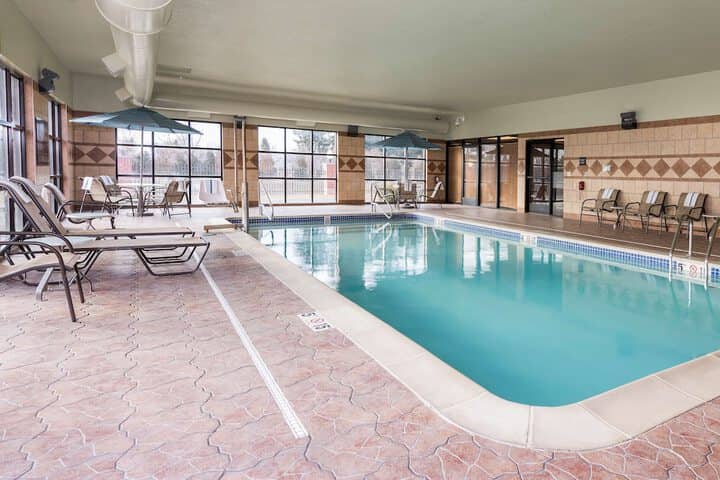 Pool 21 of 35