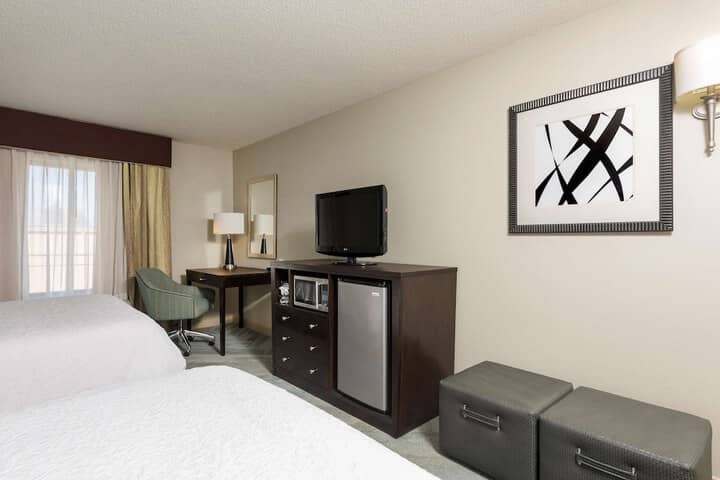 Room 10 of 35