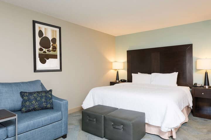 Room 9 of 35