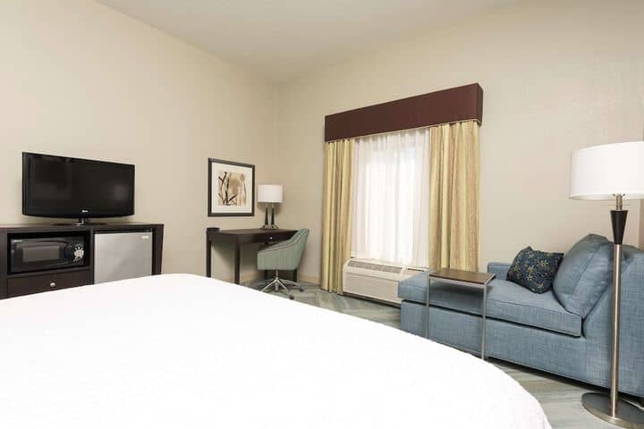 Room 12 of 35